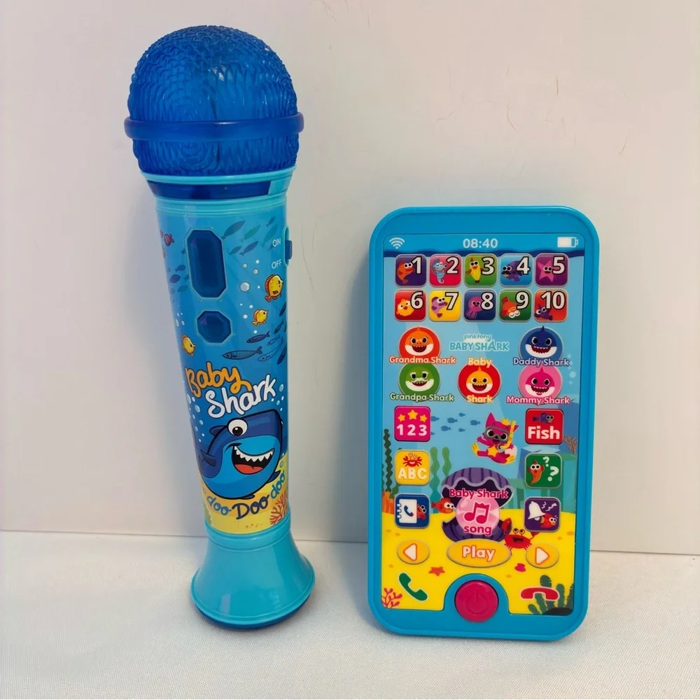 Baby Shark Musical Toy Microphone & Pinkfong Baby Shark Interactive Smartphone